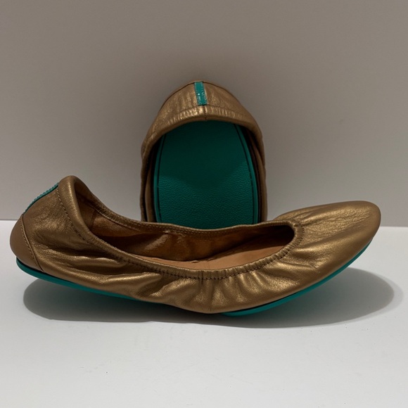 Tieks Women's Metallic Gold Flats Size 10 - Picture 6 of 7